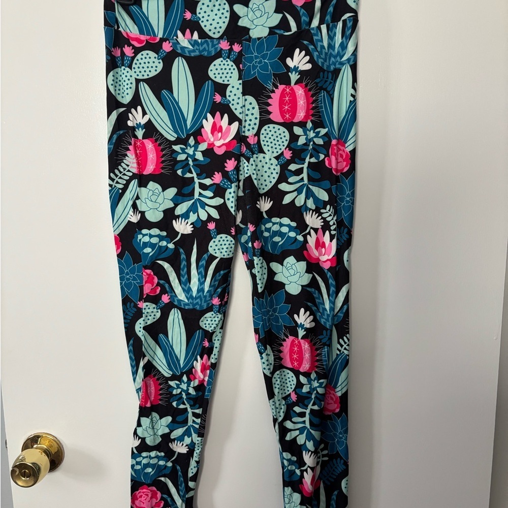 Fabulegs Butter Soft Feminine Floral Cactus Print Leggings